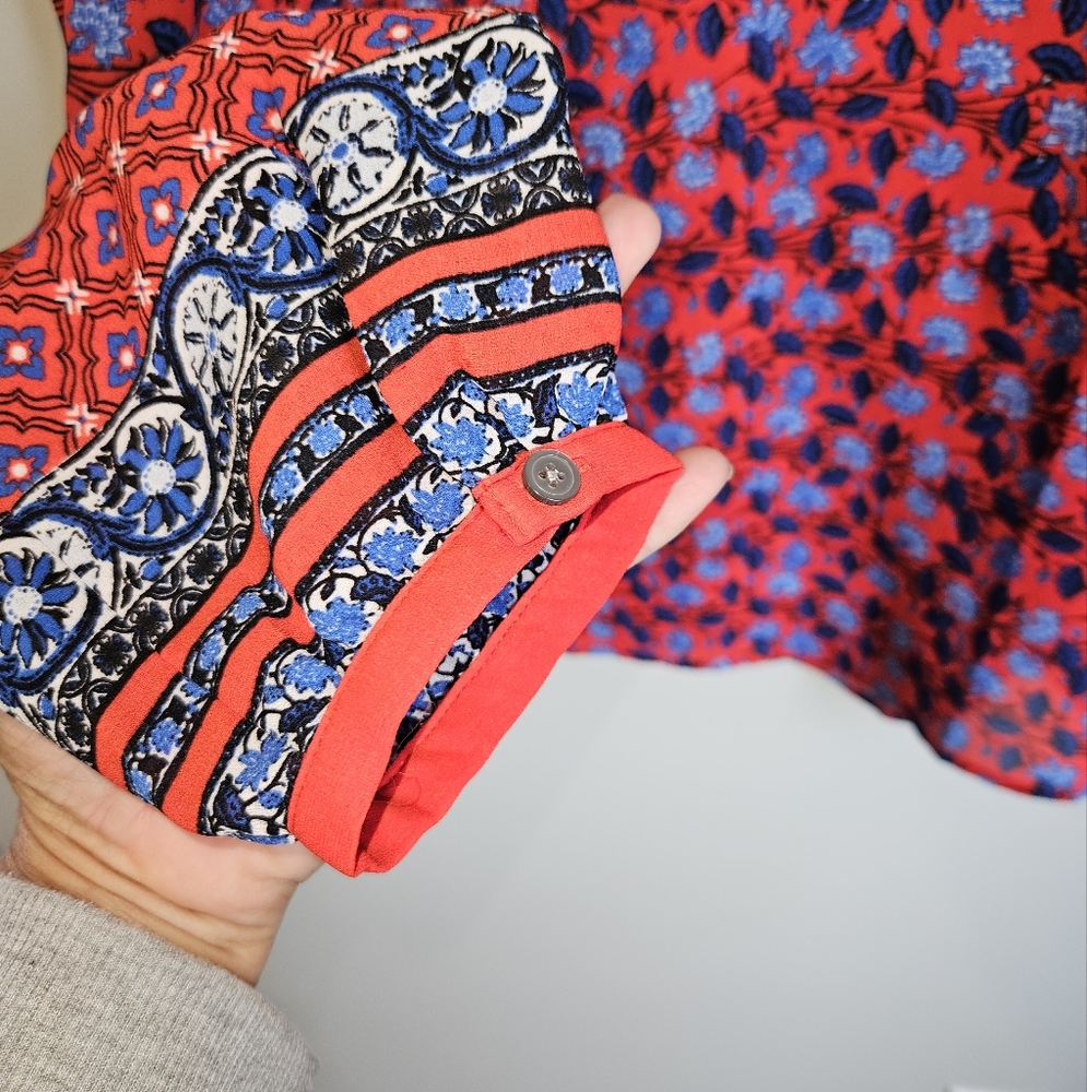 Loft Womens Floral Border Blouse in size Medium - Picture 4 of 5